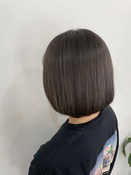 ルヴェルヘアー(Revel hair) ミニボブ×グレージュ