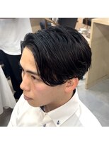 ニコフクオカヘアーメイク(NIKO Fukuoka Hair Make)&nbsp;「NIKO」大人ワンカールセンターパートパーマ　ニュアンスパーマ