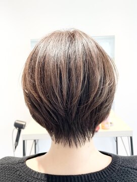 ストフ(stof) ショートレイヤー/ひし形ショート/大人ショートボブ