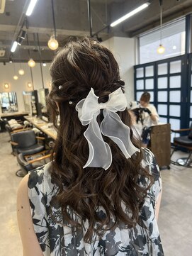 ジーニー 横浜(giinii) ヘアアレンジ_ハーフアップ_結婚式アレンジ