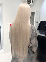 ココ 原宿(KOKO)&nbsp;ケアブリーチ黒髪小顔クラゲヘアーオリーブグレーココアベージュ