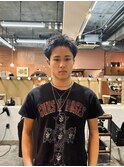 スパイキーショートピンパーマテーパーフェード眉毛カット