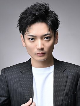 リップス レイ ギンザ(LIPPS Ray GINZA) ツーブロック刈り上げ大人30代男性爽やかカキアゲ毛流れパーマ