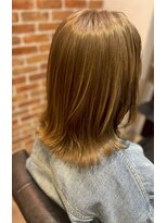 ロアー 葛西店(RAWR hair) 【RAWR】透けるミルクティーベージュ!外ハネミディアム