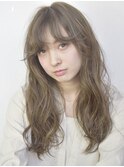 ハイライトたっぷりグレージュの脱力ウエーブ