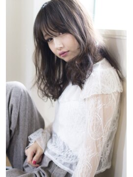 アコロン(acoron) 小顔カット×ヘルシーレイヤー×黒髪イルミナカラー