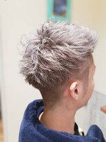 エンカウントバイマハロ 千葉(encount by mahalo)&nbsp;メンズフェードカットシルバーカラー[ブリーチ/メンズ/千葉]