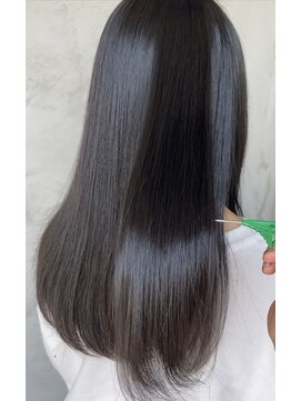 リベルタ(LIBERTA) ナチュラル縮毛矯正で艶髪へ☆ストレートヘア