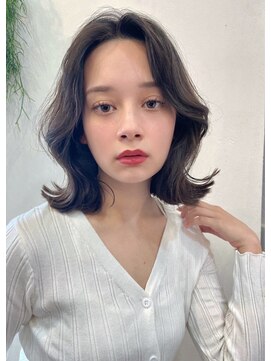 レイラバイアフロート 吉祥寺(Lila by afloat) くびれヘア/アッシュグレー/暗髪