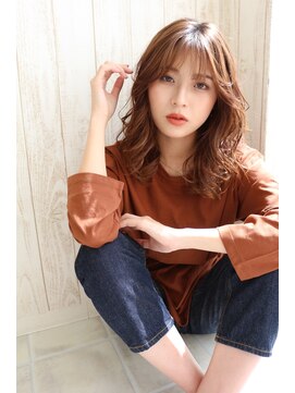 イロ(iro) 大人可愛いゆるふわ小顔ミディアム