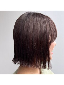 美容室 アイディー i-dee ピンクブラウン×ぱつっとボブ