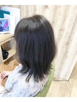 カミケンネクスト(kamiken.next)&nbsp;透明感やわらか暗髪アッシュ外ハネミディ【カミケンネクスト】