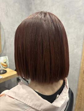 エレノア 越谷(Eleanor) レッドブラウン×ミニボブ