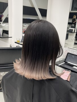 アライブ キチジョウジ(ALIVE Kichijoji) ホワイトベージュグラデーションカラー