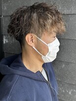 ヒュイル バイ ニアウ(Hwyl by Niau)&nbsp;メンズマッシュパーマツイストパーマスパイラルパーマ刈り上げ