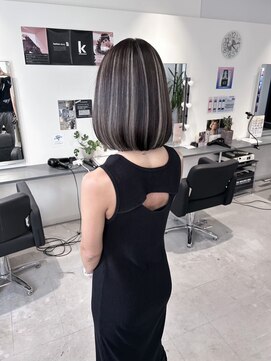 キング(K!ng) 縮毛矯正髪質改善ハイライトレイヤーカット枚方美容室エクステ