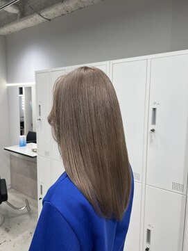 エイム(AiM) ヘーゼルベージュ/中明度カラー/ブリーチカラー/艶カラー