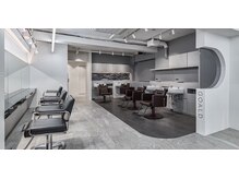 ゴールドシブヤ(GOALD SHIBUYA)の雰囲気（店内２［渋谷/メンズ/メンズパーマ/眉毛/メンズカット/men's］）