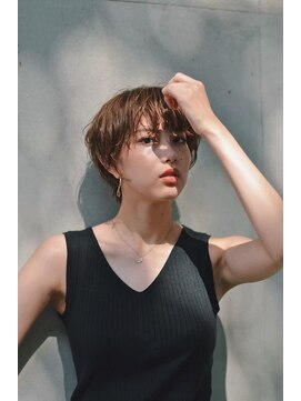 シーン(SCENE) [天神今泉/黒髪カタログ/クラゲヘアー/オリーブグレー]