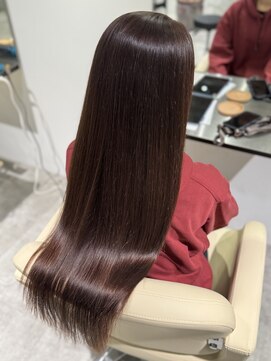 白髪ぼかしハイライト暖色系カラー髪質改善ストレート20代30代