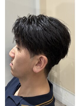 オーシャントーキョー ホワイト 原宿(OCEAN TOKYO WHITE) 黒髪毛流れパーマニュアンスセンターパート