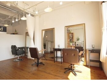 ビルド ビューティ ショップ(Build beauty shop)の写真/【鈴鹿市/満足度◎】髪の健康を本当に考えたマンツーマン施術!少人数サロンで悩みを相談しやすい♪