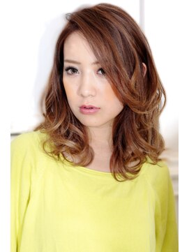 フォルテ 藤枝エピ店 かき上げ前髪の大人パーマスタイル