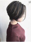 Rumor×前下がりショートボブ・大人の極細ハイライトカラー