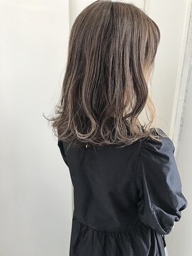 ヘアーデザイン シュシュ(hair design Chou Chou by Yone) シークレットインナカラー×オリーブアッシュ♪
