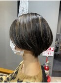くびれショートボブ