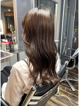ヘアアンドメイク エジェリ(hair&make egerie) シアーメルティーベージュ・ヨシンモリウェーブ