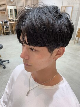 アンガーデン(Une GARDEN) 韓国マッシュセンターパート/メンズカット/刈り上げ/前髪