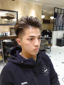 ルドローブラントオオサカ(LUDLOW BLUNT Osaka) 【LUDLOW BLUNT】外国人風ハイライト ツーブロック バーバーヘア