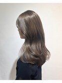透け感カラー　グレージュ　流れる顔周りカット　レイヤーカット