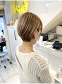 くびれショート　ハイライト　白髪ぼかし　明るめ