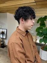 サーリー(SURLY)&nbsp;波巻きプードルスパイラルパーマメンズニュアンスヘア