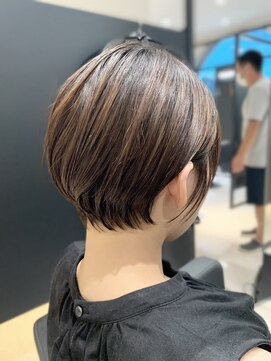 ジエクトアイロ 江坂駅前店(The Ect ilo) 丸みショート×透け感ベージュ