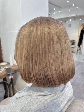 ロストシティ 横浜(LOST CITY) 20～30代/切りっぱなしボブ/ダブルカラー/ハイライトカラー