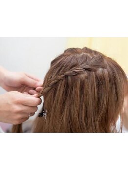 プロの技術で、時間が経っても崩れず綺麗が続く＊一人一人の雰囲気に合わせたヘアセットで可愛く大変身♪