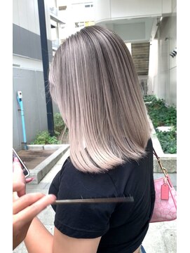 テラ 仙台(Tera) バレイヤージュ グレージュ グラデーションカラー シルバー