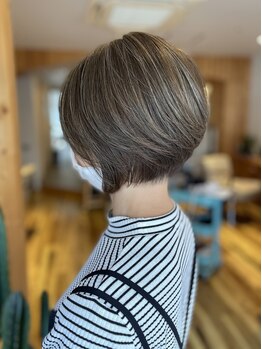ショートははじめての方にオススメ！高いカット技術であなたの魅力を引き出します♪毎日のお手入れも簡単◎