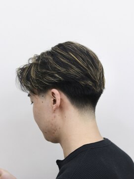 ダリーサード(DALIE third) テーパーフェードセンターパート