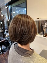 グランアージュ 池袋東口店(grandage)&nbsp;白髪ぼかしハイライト×丸みショートボブ