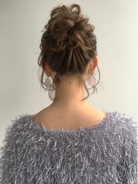 ニキータ(Nikiita) お団子hair