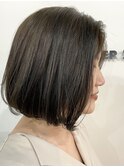 オトナ前下がり透け感ボブ