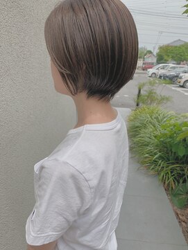 トップヘアーヒルズ 安城(TOP HAIR HILLS) ストレートショートボブ/ニュアンスカラー/ことりベージュ