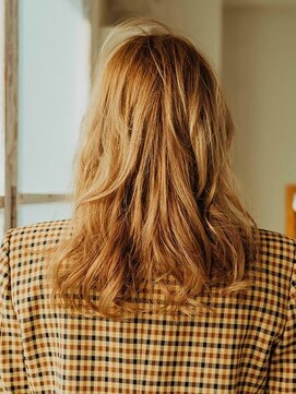 カラーサロンビスカリア 相模原エリア 淵野辺駅店(Color salon Biscaria) 外国人風☆大人かわいい☆カール[淵野辺/淵野辺駅]