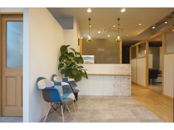 Hair＆Relax reve 臼井店【ヘアー アンド リラックス レーヴ】