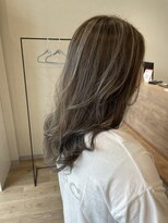 コンド(cond.)&nbsp;外国人風◎ラフなハイライトスタイル！！