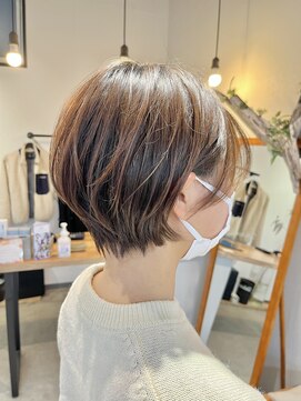 ザデイ(THE DAY) 大人可愛い20代30代40代耳掛けショート丸みショート◎